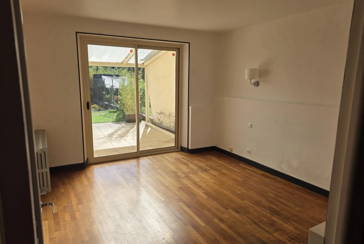 Maison de village rénovée à Hannonville sous les Côtes avec terrasse et 3 chambres 
