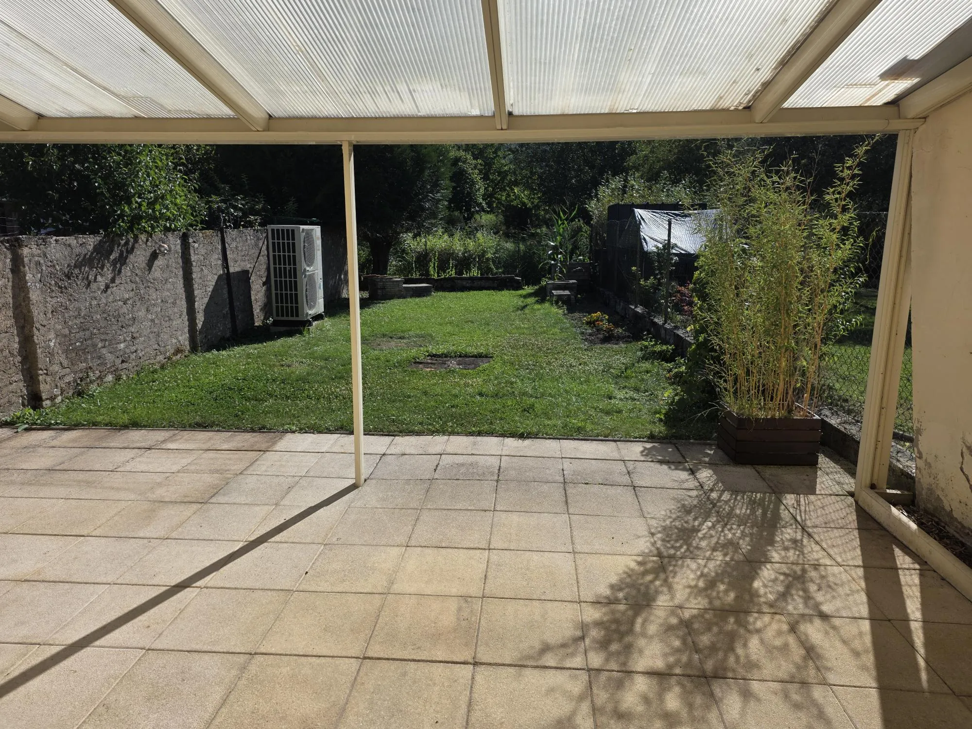 Maison de village rénovée à Hannonville sous les Côtes avec terrasse et 3 chambres 