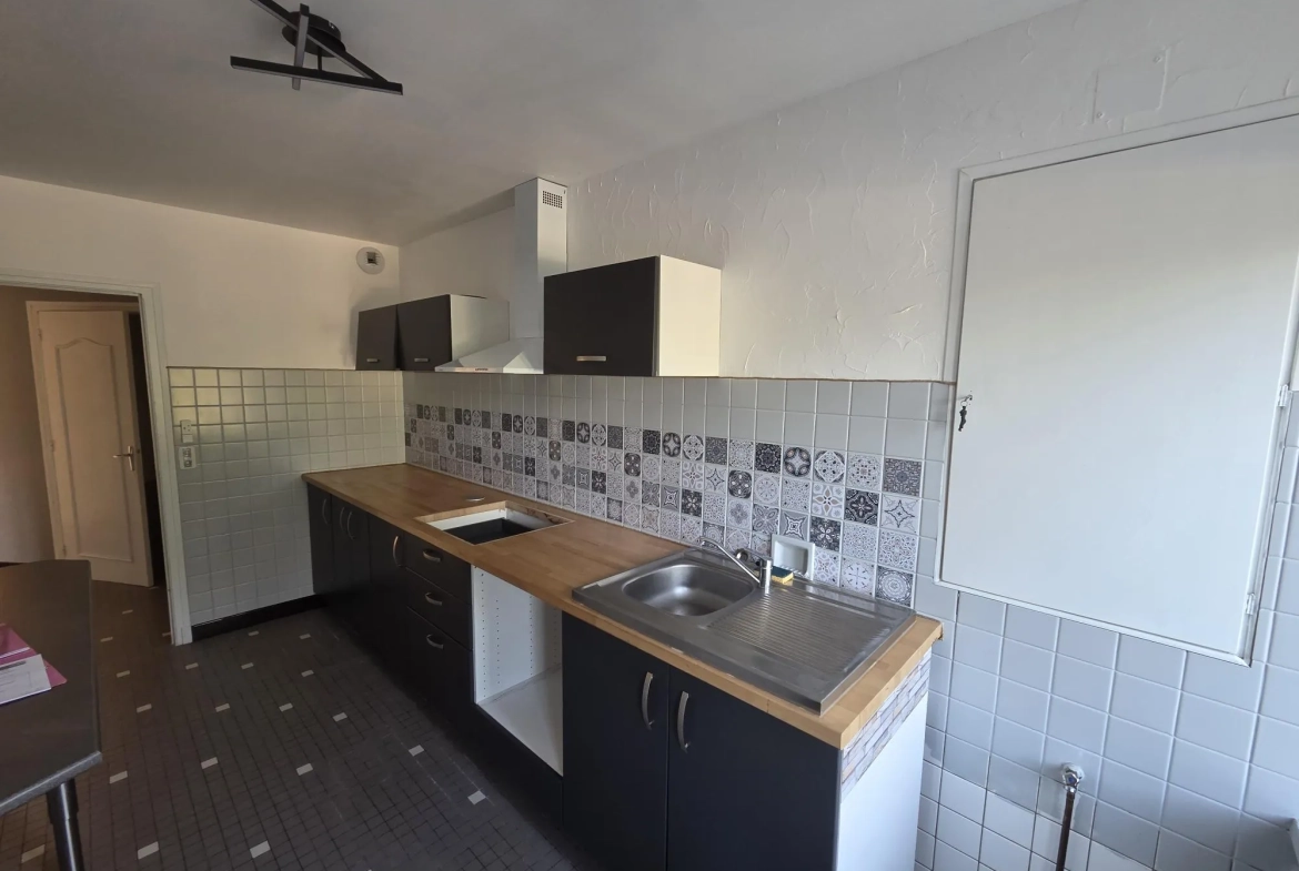 Maison de village rénovée à Hannonville sous les Côtes avec terrasse et 3 chambres 