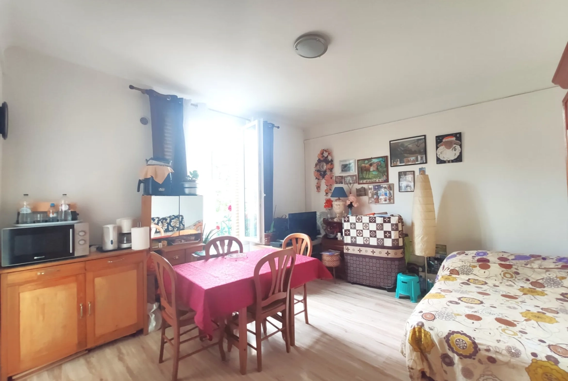 Studio à vendre de 21 m² à Vitry-sur-Seine, idéal pour investissement ou premier achat 
