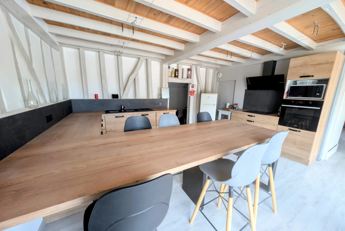 Maison rénovée de 204 m² avec 4 chambres et grand terrain à Charmont-sous-Barbuise 