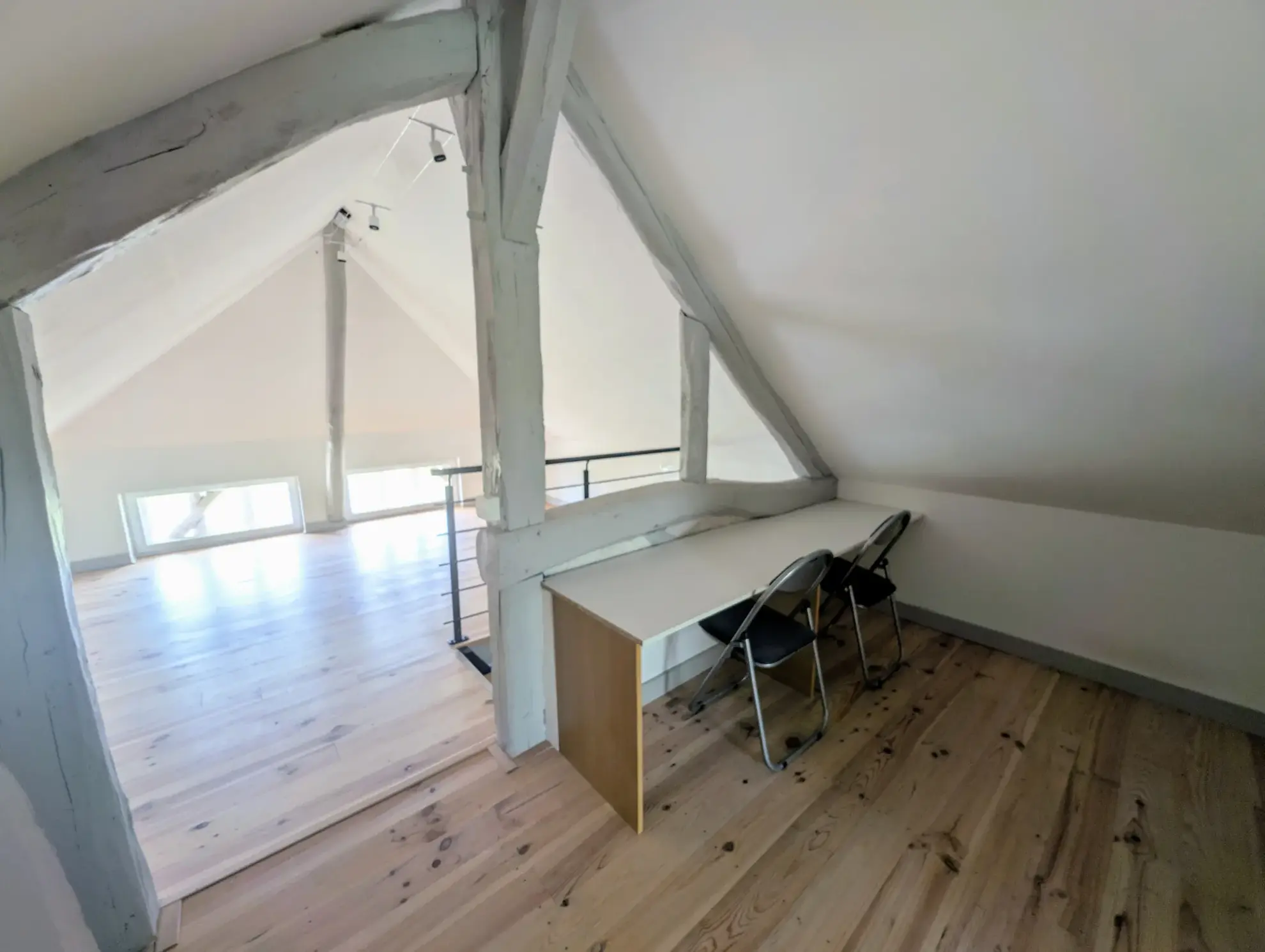 Maison rénovée de 204 m² avec 4 chambres et grand terrain à Charmont-sous-Barbuise 