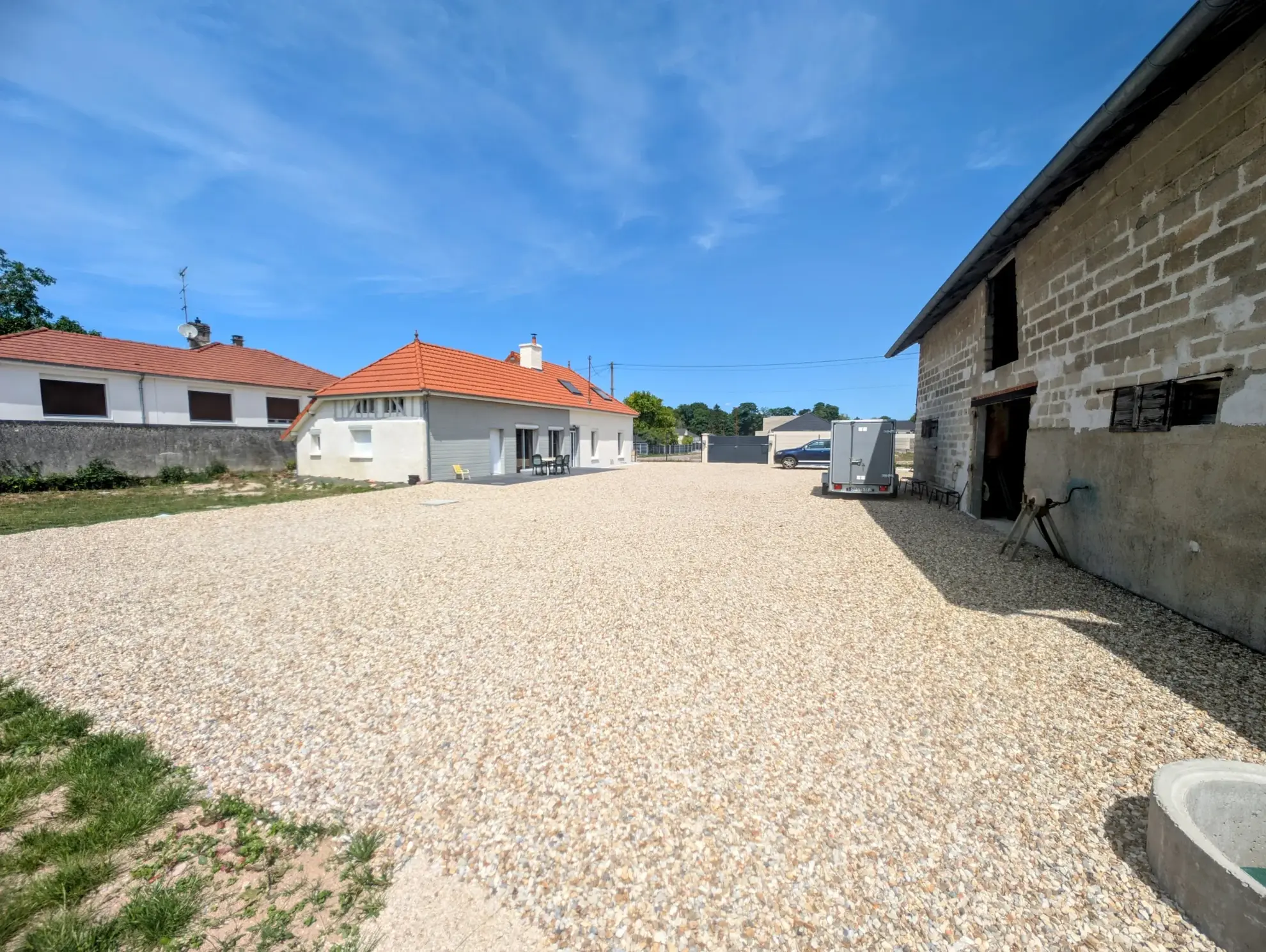 Maison rénovée de 204 m² avec 4 chambres et grand terrain à Charmont-sous-Barbuise 