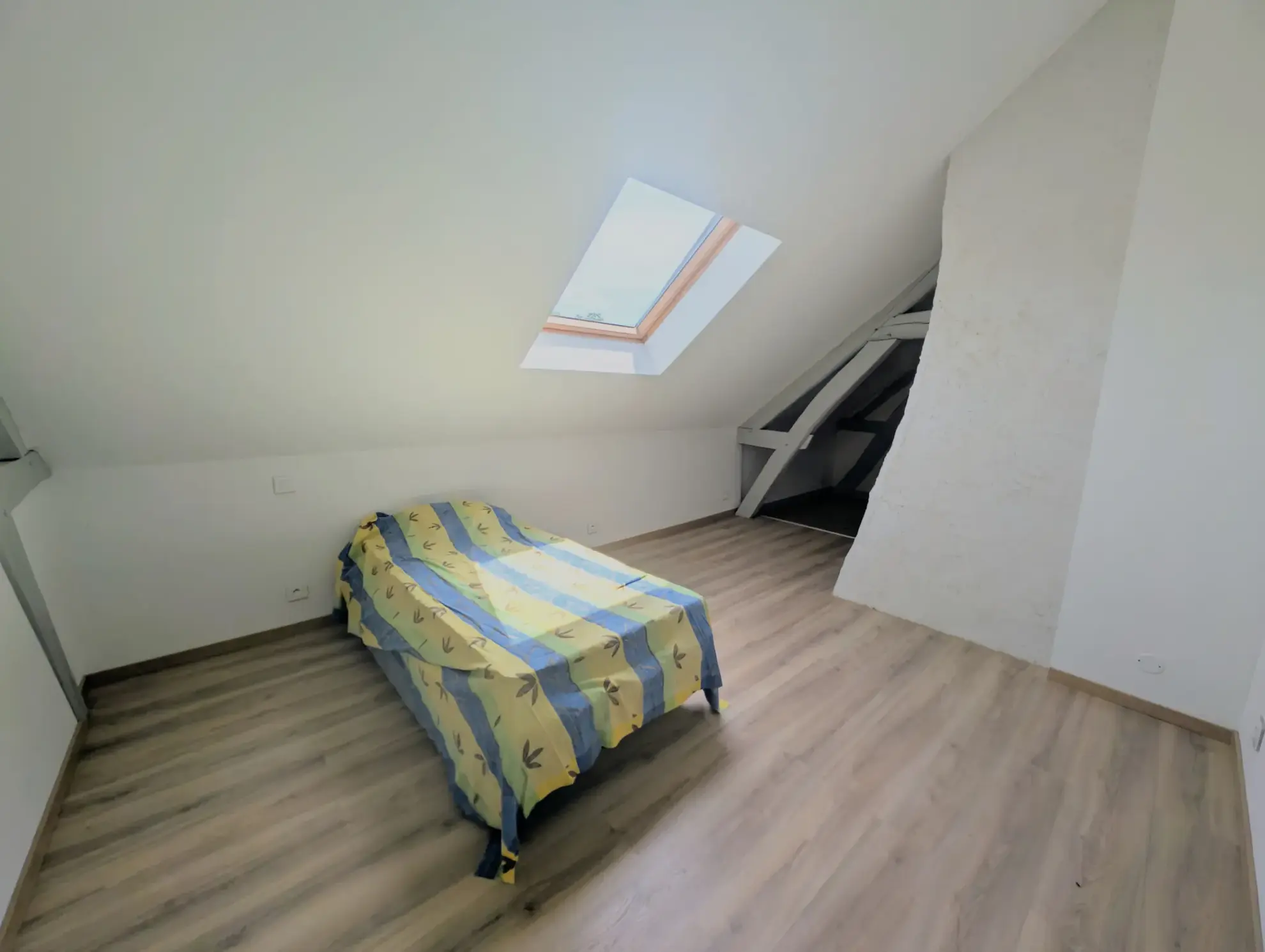 Maison rénovée de 204 m² avec 4 chambres et grand terrain à Charmont-sous-Barbuise 