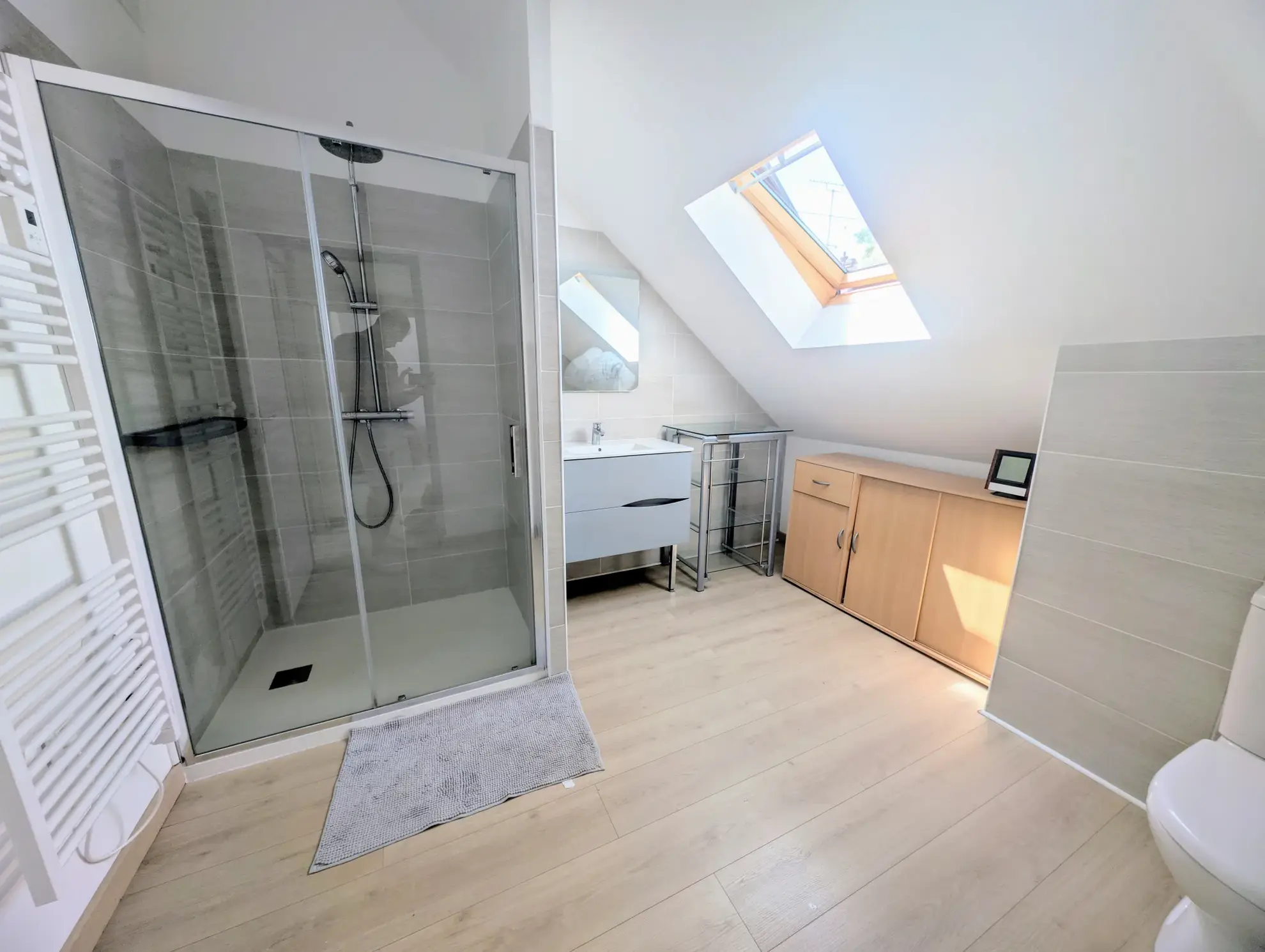 Maison rénovée de 204 m² avec 4 chambres et grand terrain à Charmont-sous-Barbuise 