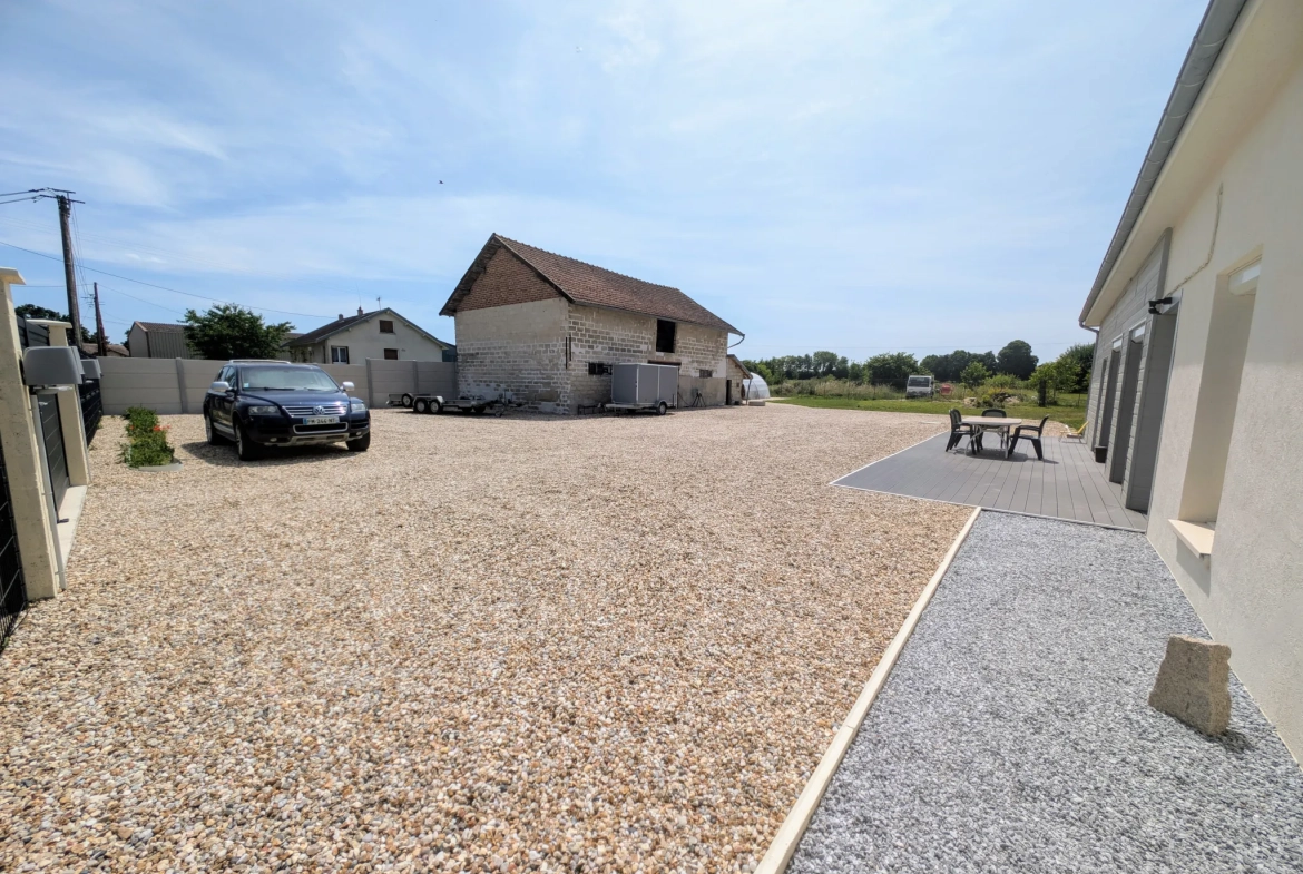 Maison rénovée de 204 m² avec 4 chambres et grand terrain à Charmont-sous-Barbuise 