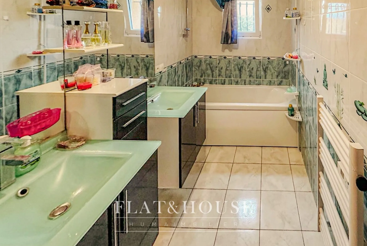 Maison de plain-pied de 100 m² avec jardin à Saint Aubin des Châteaux 