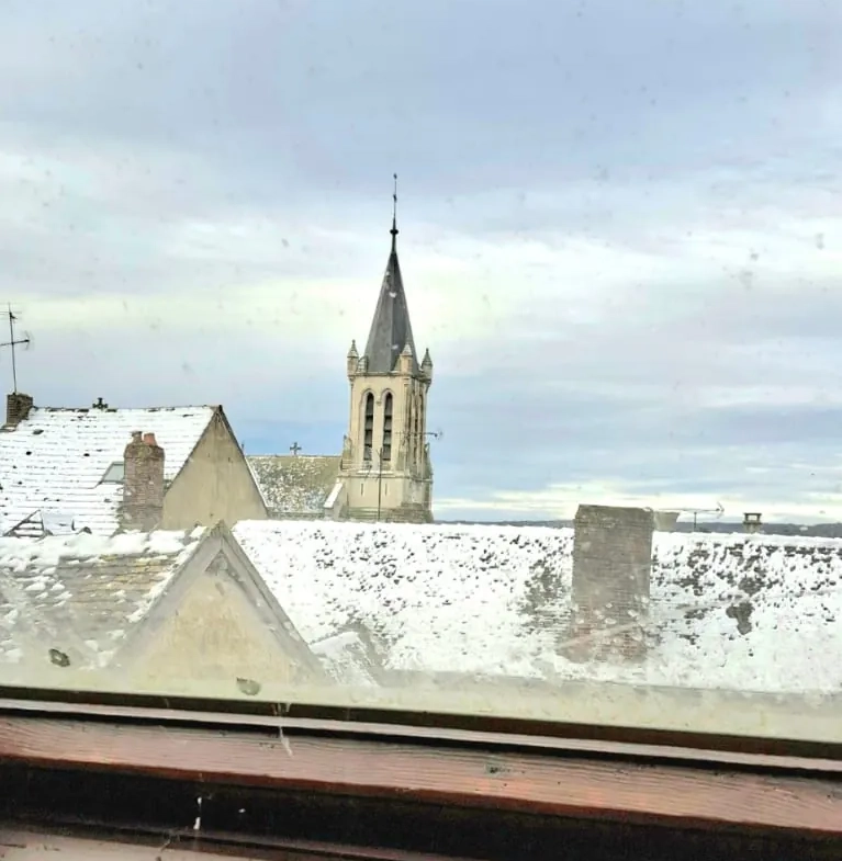 Maison ancienne de 160 m2 à rénover avec vue sur l’église à Aillant-sur-Tholon 