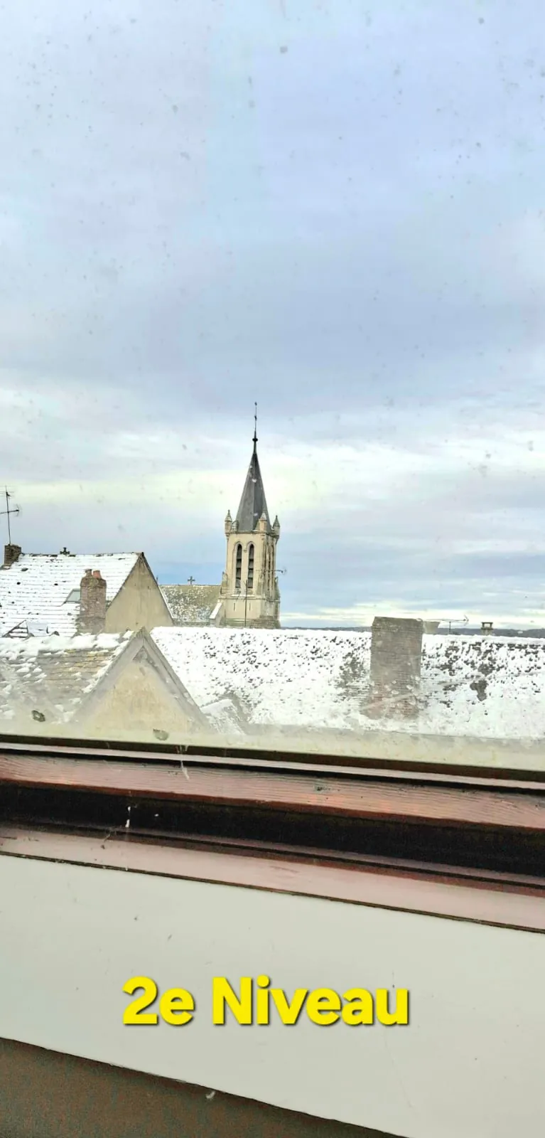 Maison ancienne de 160 m2 à rénover avec vue sur l’église à Aillant-sur-Tholon 