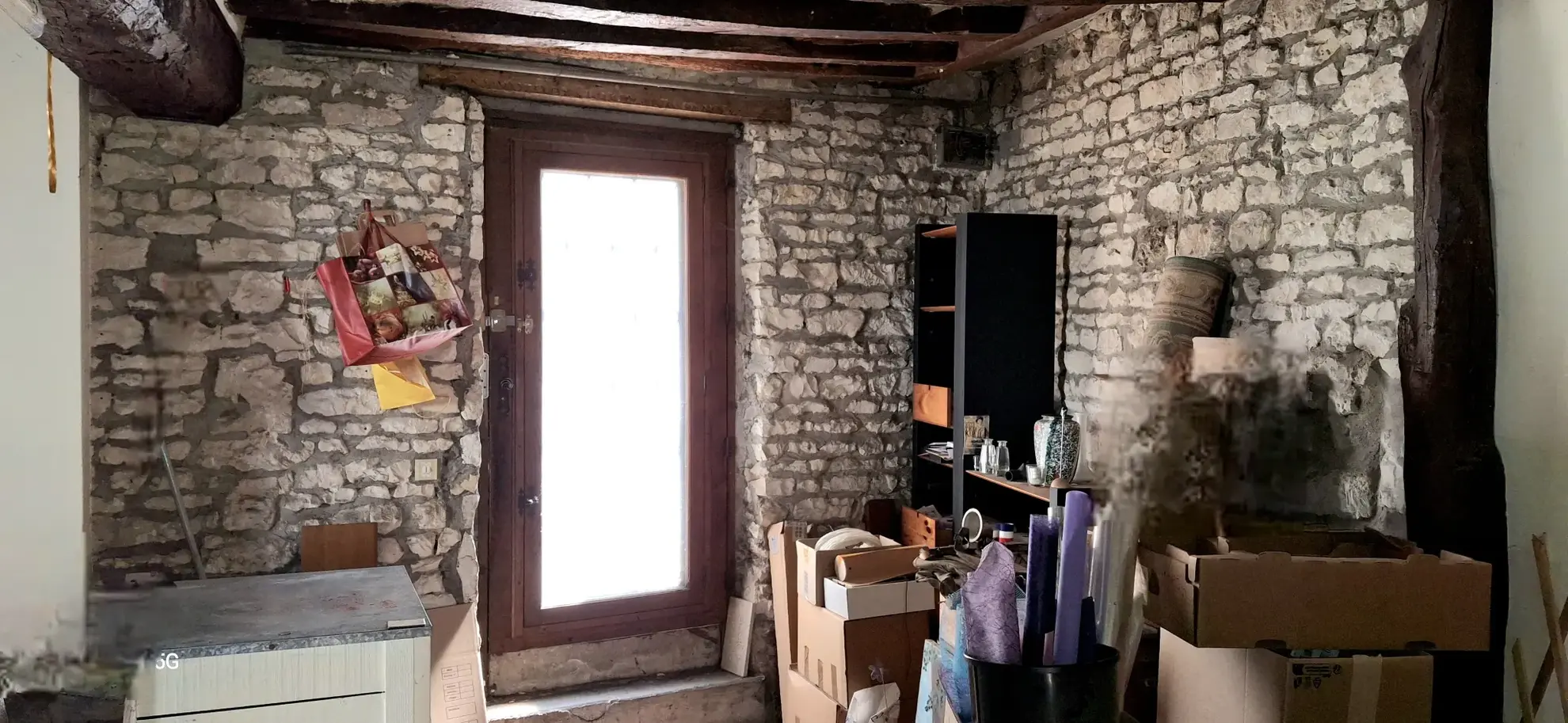 Maison ancienne de 160 m2 à rénover avec vue sur l’église à Aillant-sur-Tholon 