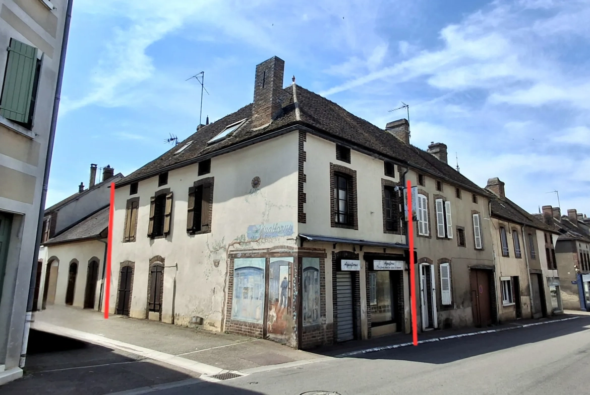 Maison ancienne de 160 m2 à rénover avec vue sur l’église à Aillant-sur-Tholon 