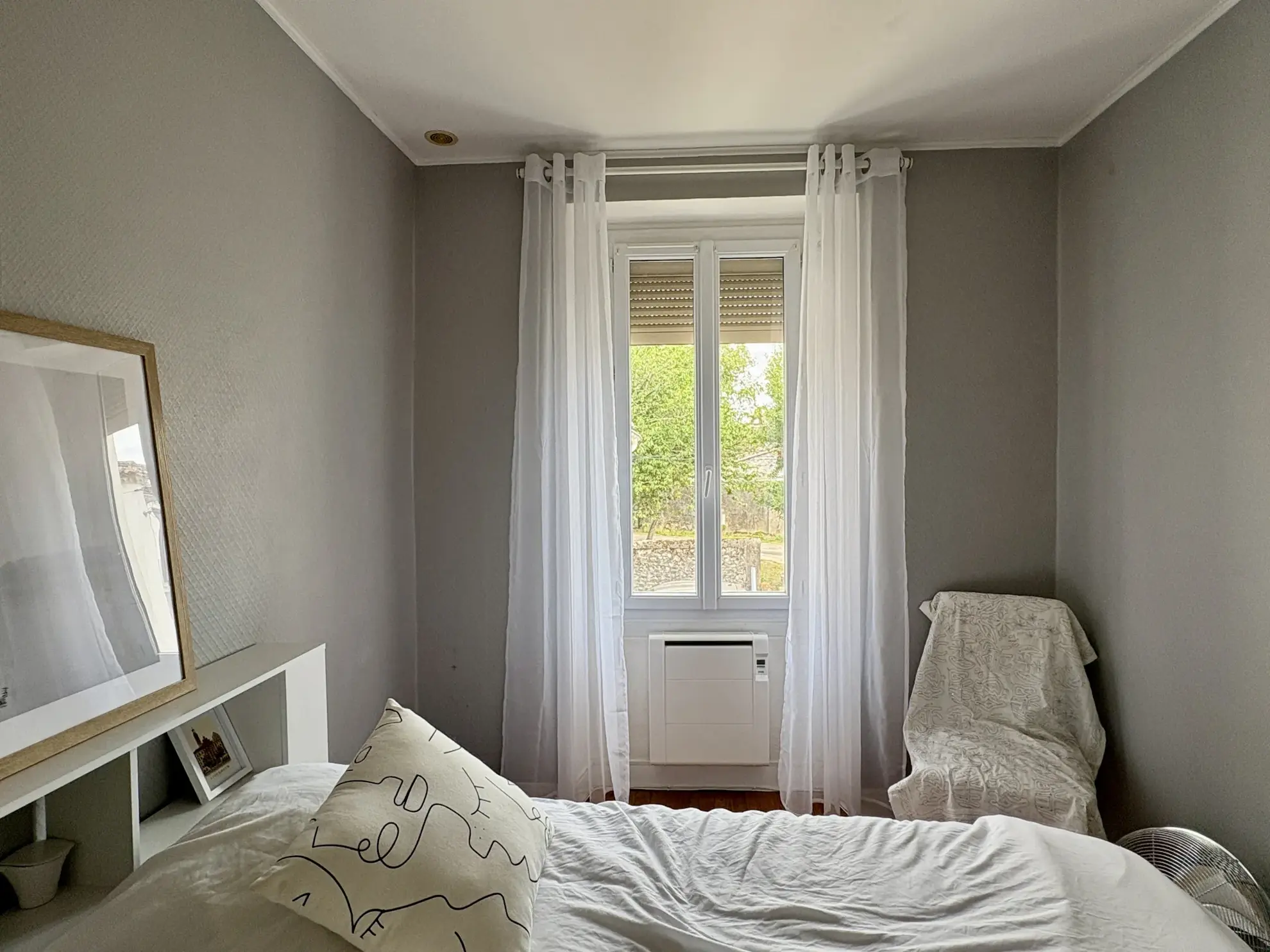 Maison de village rénovée avec 3 chambres et cour à Castets et Castillon 