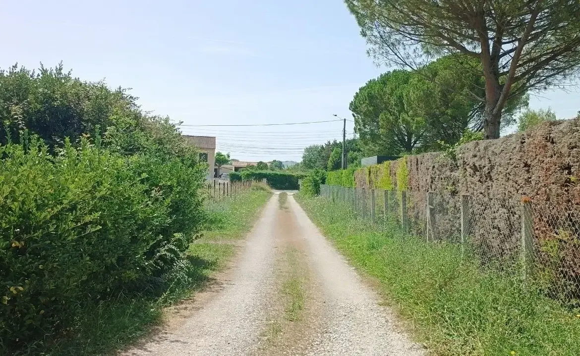 Maison à vendre à Revel (31250) de 80 m² avec terrain de 1460 m², chauffage au sol et panneaux photovoltaïques 