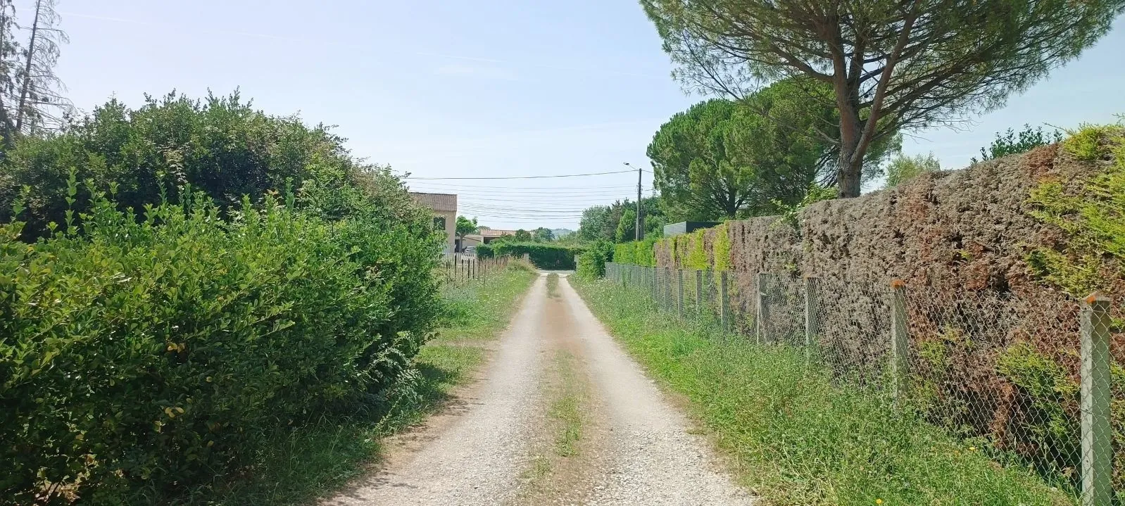 Maison à vendre à Revel (31250) de 80 m² avec terrain de 1460 m², chauffage au sol et panneaux photovoltaïques 