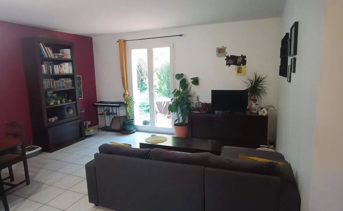 Maison à vendre à Revel (31250) de 80 m² avec terrain de 1460 m², chauffage au sol et panneaux photovoltaïques 