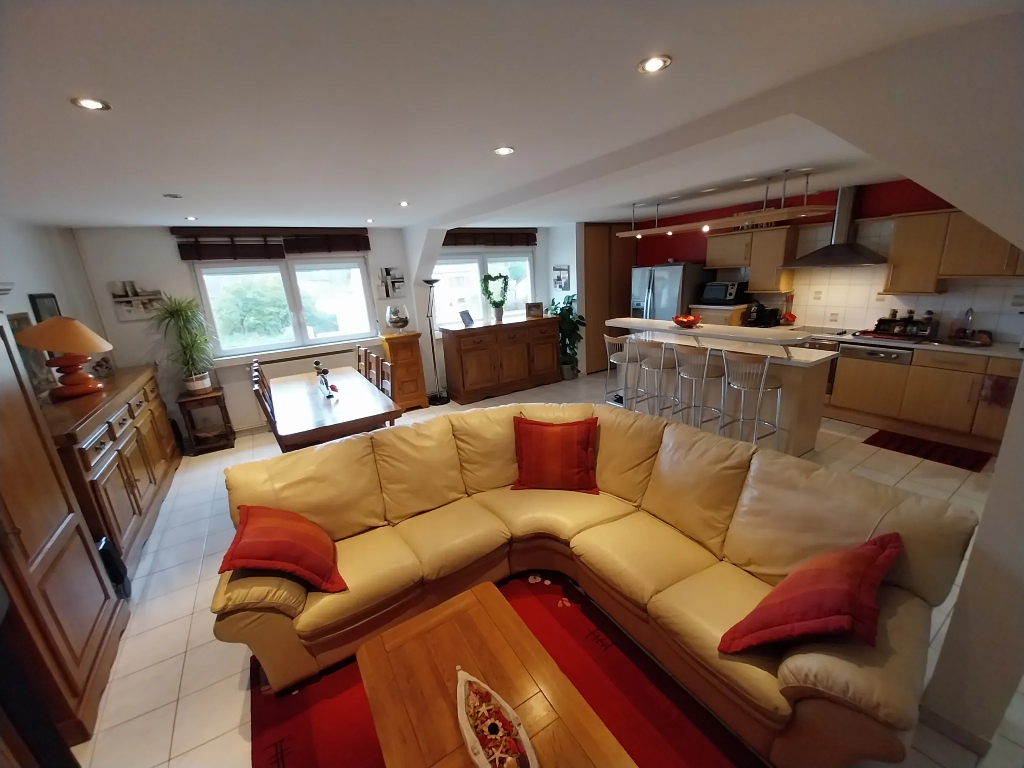 Appartement duplex de 130 m² avec garage et jardin à Verny 