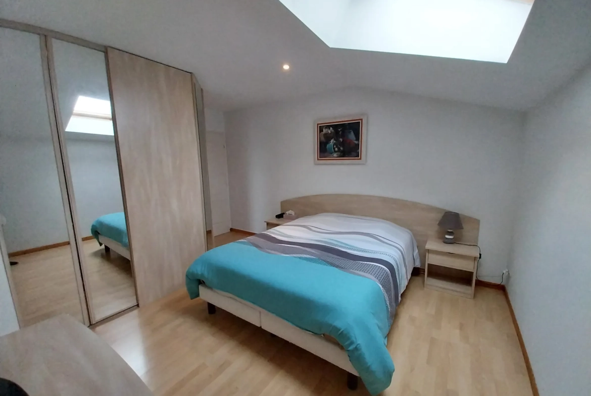 Appartement duplex de 130 m² avec garage et jardin à Verny 