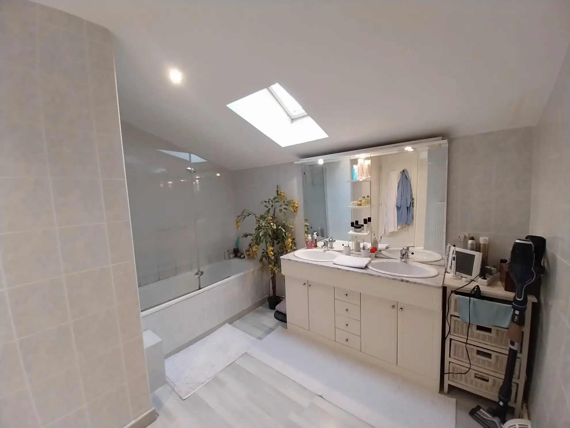 Appartement duplex de 130 m² avec garage et jardin à Verny 