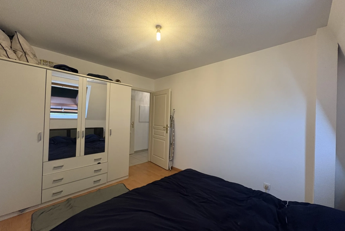 Bel appartement F3 de 71 m² avec balcon à Habsheim, proche commodités et transports 