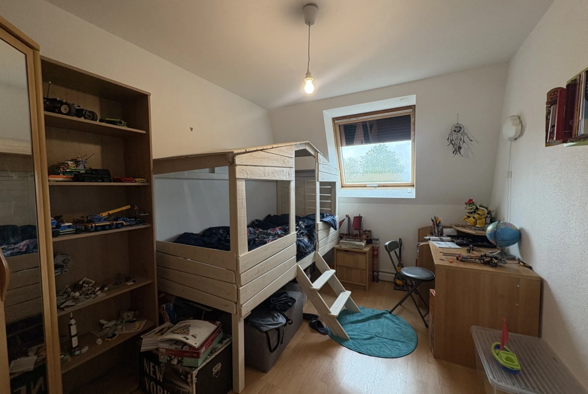 Bel appartement F3 de 71 m² avec balcon à Habsheim, proche commodités et transports 