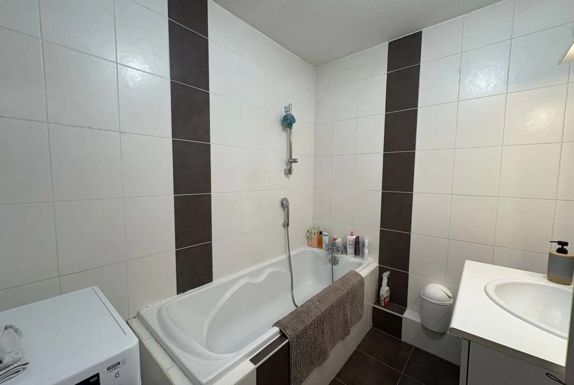 Bel appartement F3 de 71 m² avec balcon à Habsheim, proche commodités et transports 