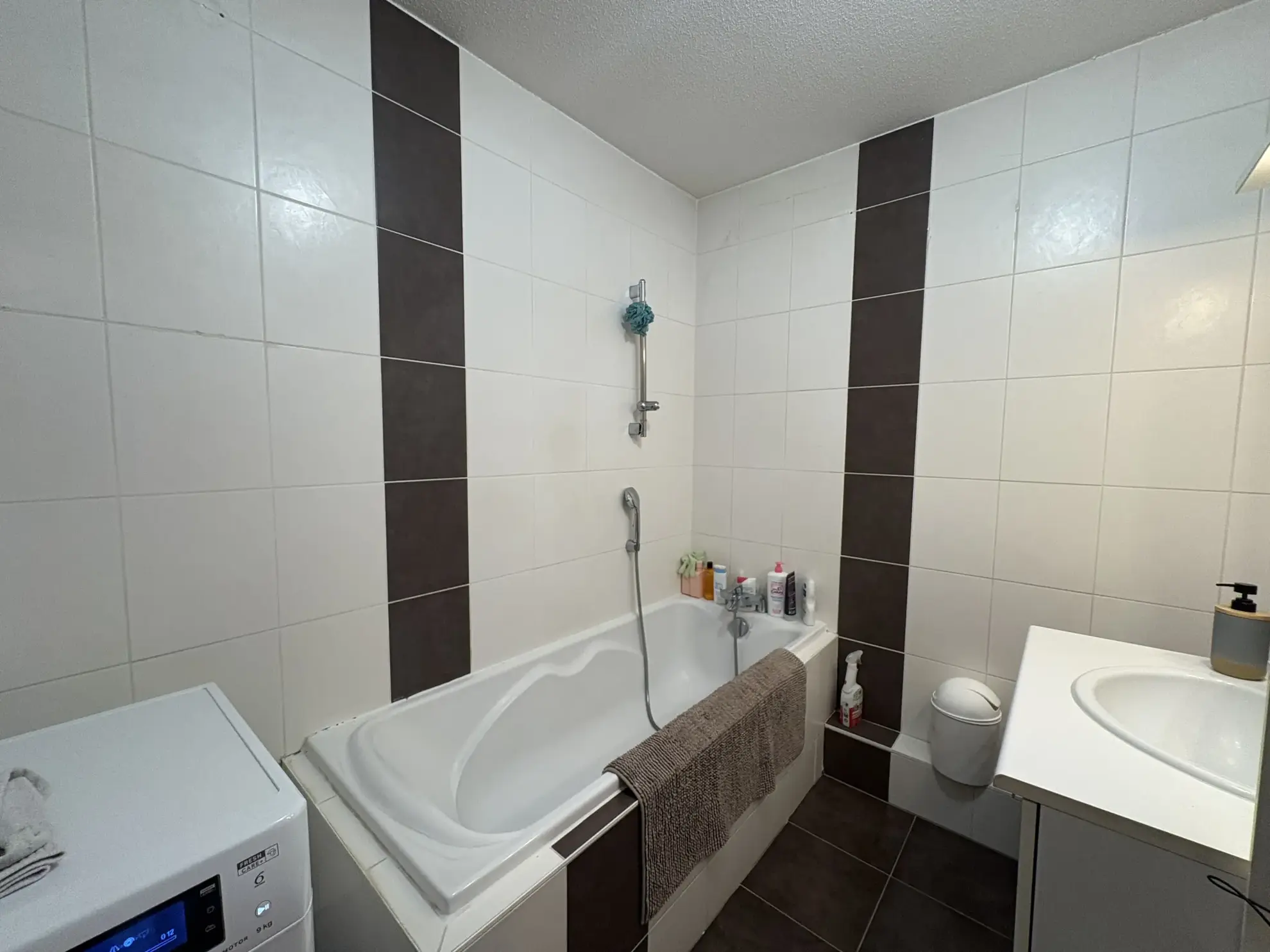 Bel appartement F3 de 71 m² avec balcon à Habsheim, proche commodités et transports 
