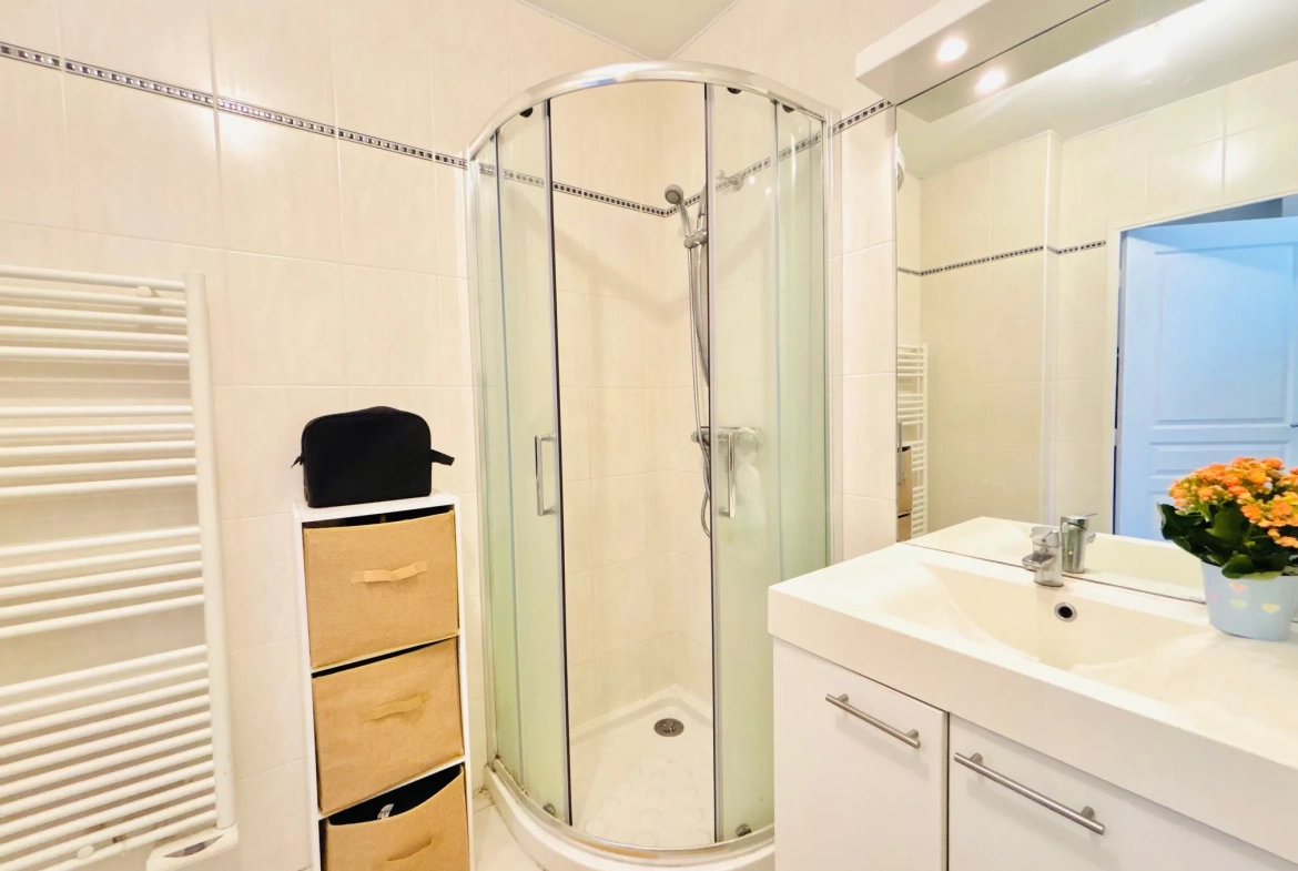 Studio 21,39 m² à Nice avec terrasse et vue dégagée 