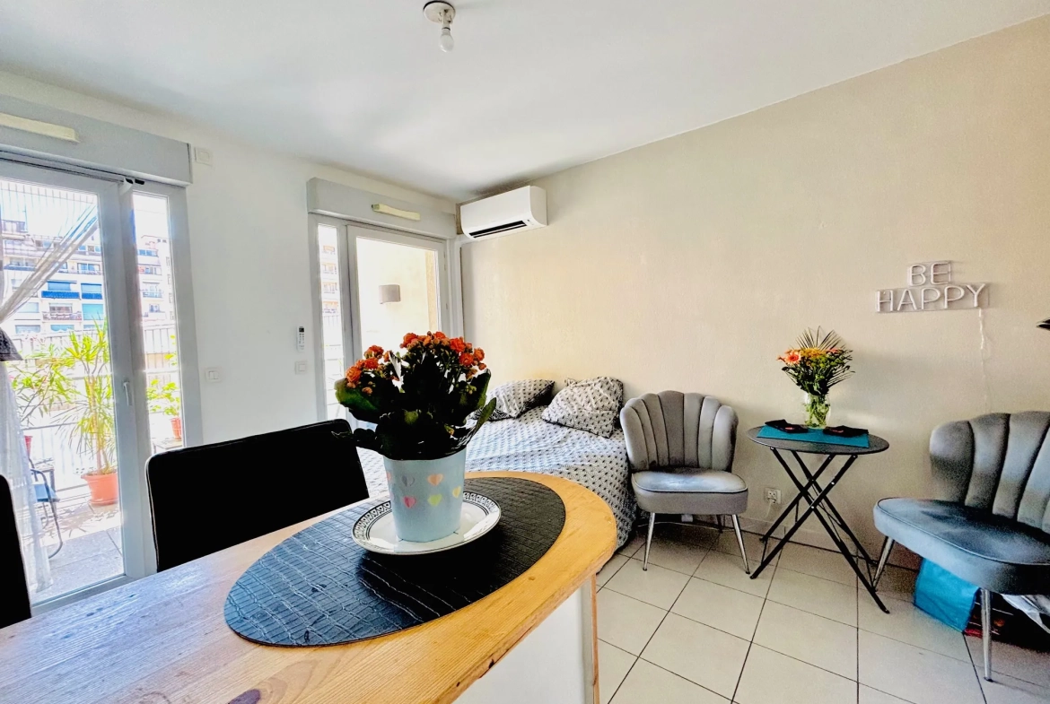 Studio 21,39 m² à Nice avec terrasse et vue dégagée 