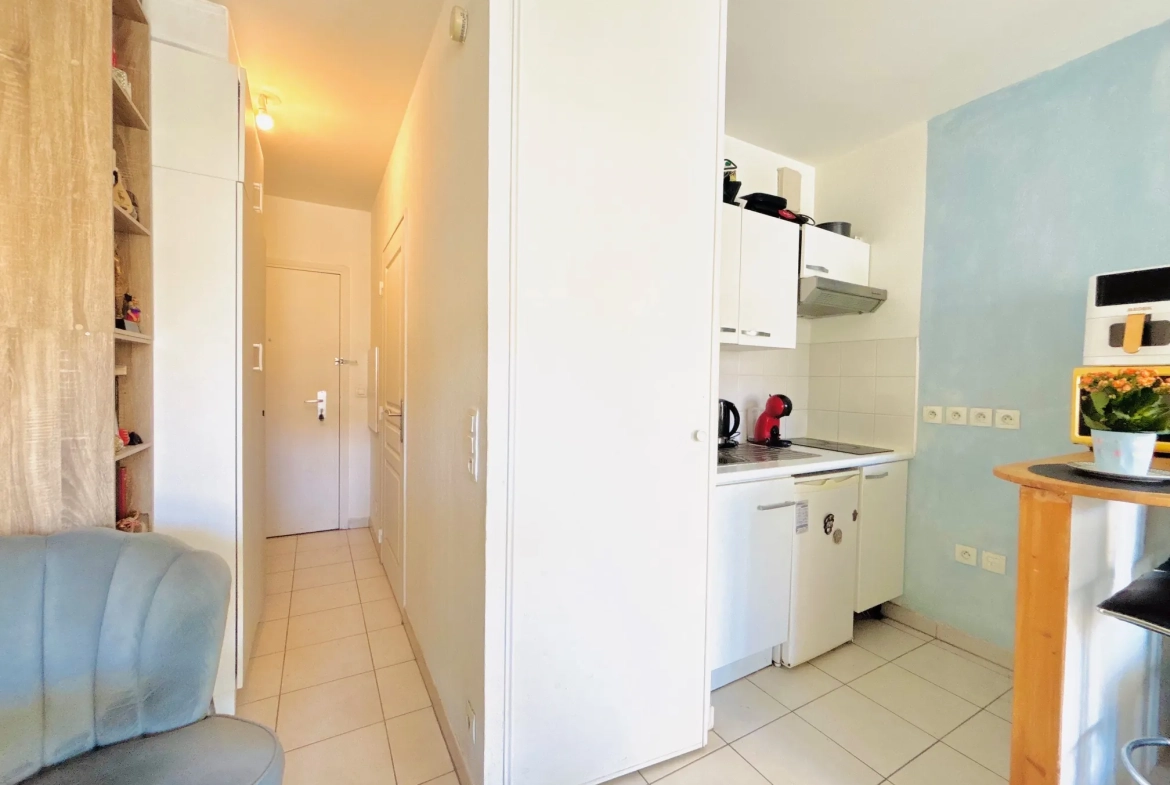 Studio 21,39 m² à Nice avec terrasse et vue dégagée 