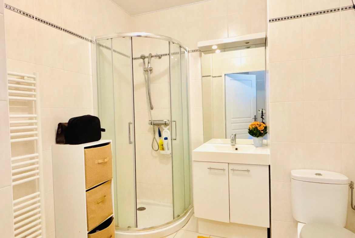 Studio 21,39 m² à Nice avec terrasse et vue dégagée 