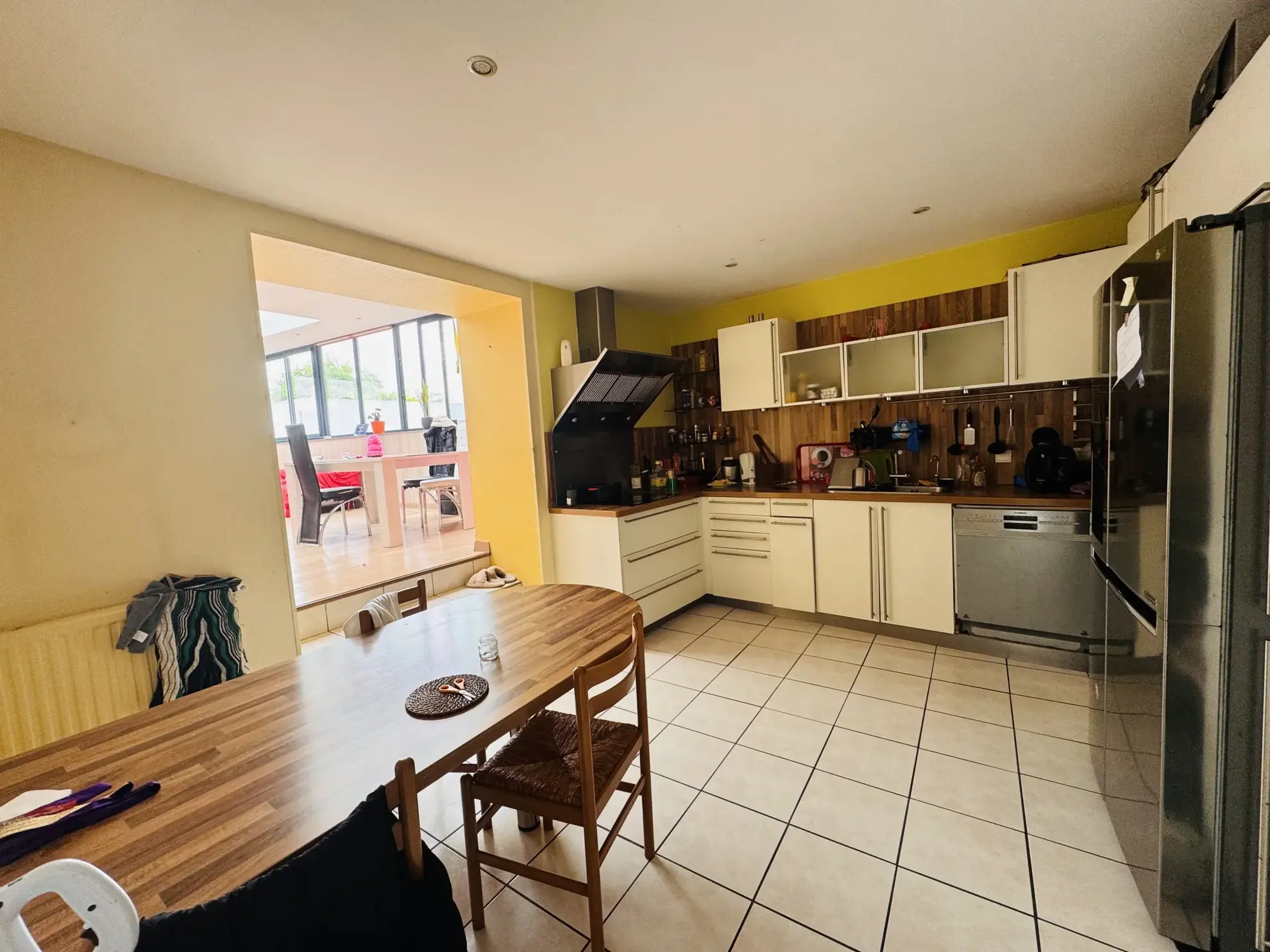 Appartement atypique de 198 m² avec jardin et garage au centre de Plabennec 