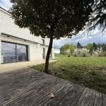 Maison spacieuse à Ris avec vue dégagée et terrain arboré