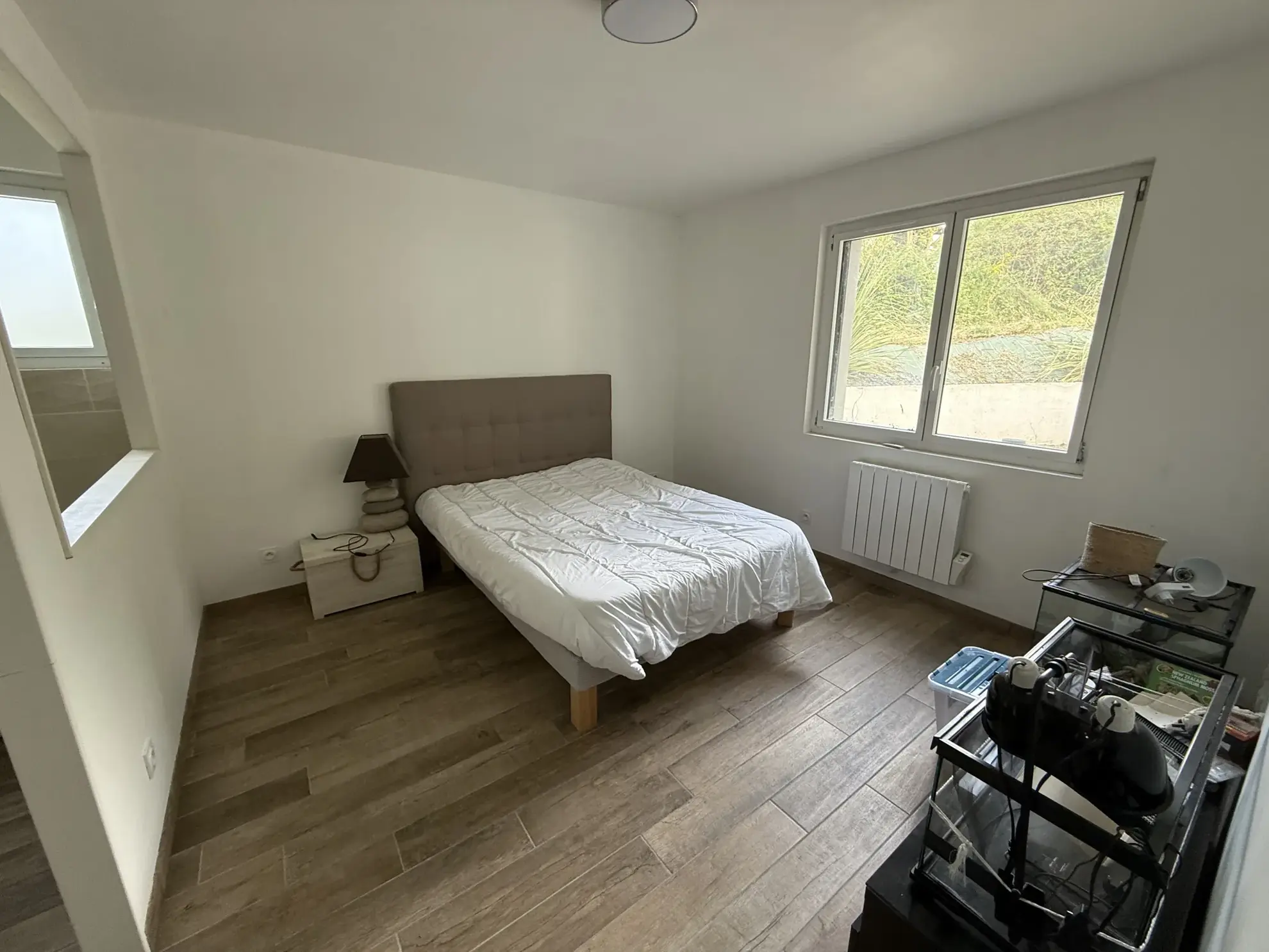 Maison spacieuse à Ris avec vue dégagée et terrain arboré 