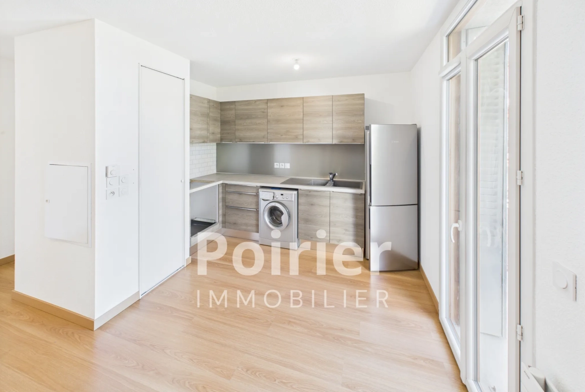 Bel appartement T3 rénové à Evian-les-Bains avec vue lac et proximité centre 