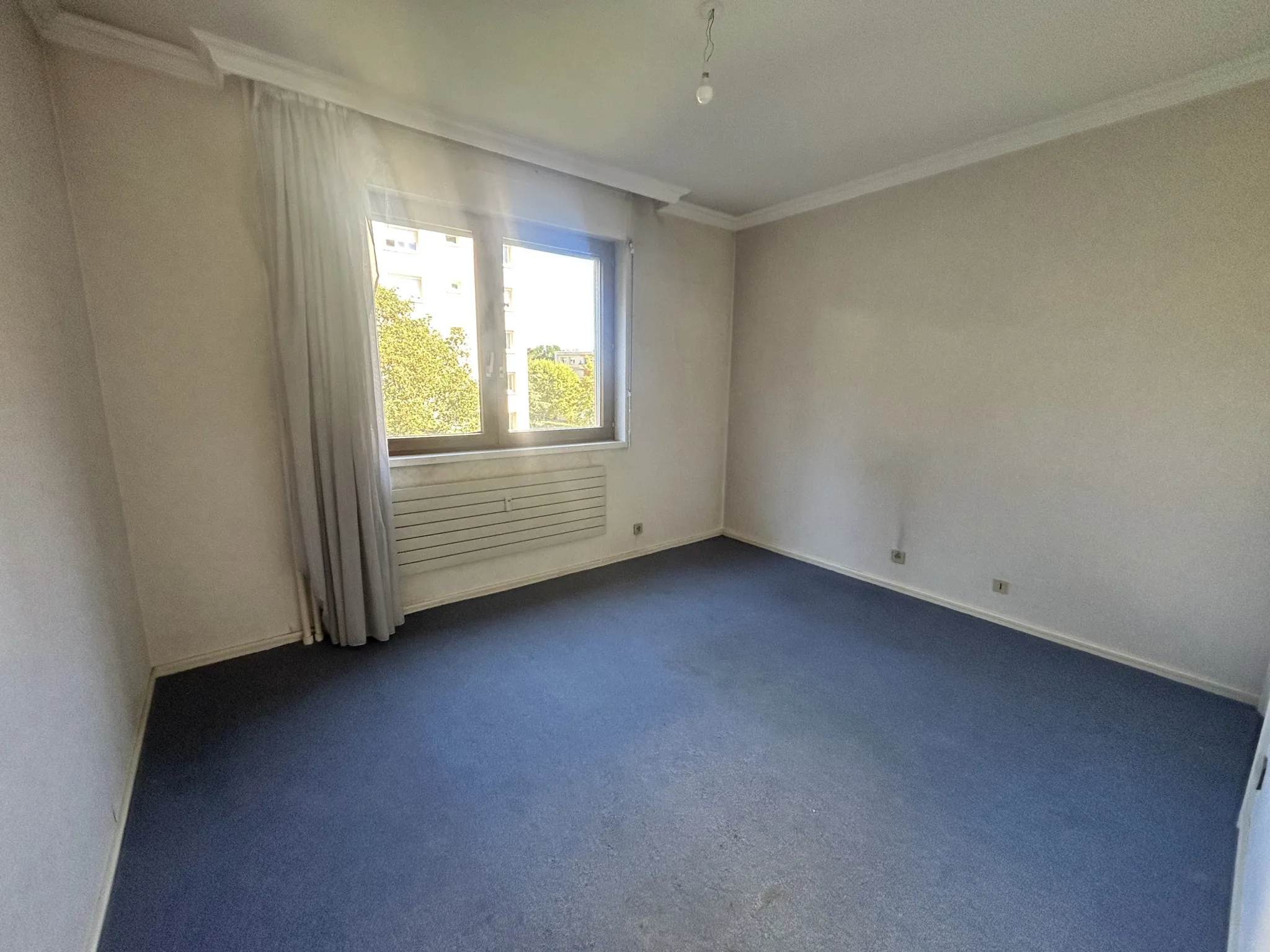 Appartement F6 de 151,37 m² avec 4 chambres et deux terrasses à Saint-Étienne 