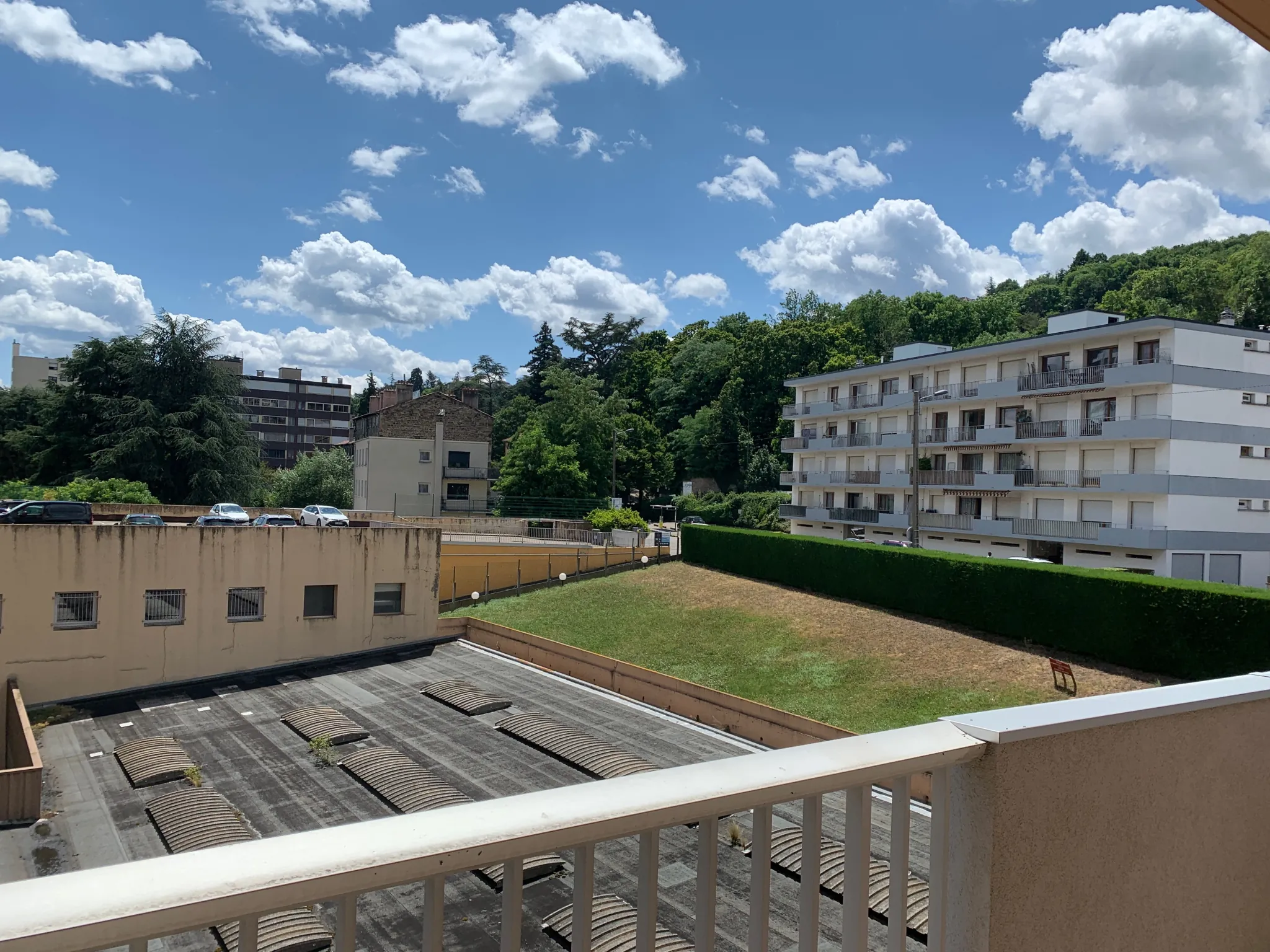 Appartement F6 de 151,37 m² avec 4 chambres et deux terrasses à Saint-Étienne 