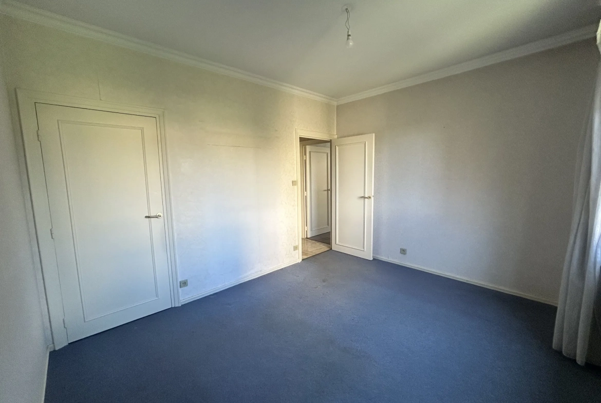 Appartement F6 de 151,37 m² avec 4 chambres et deux terrasses à Saint-Étienne 