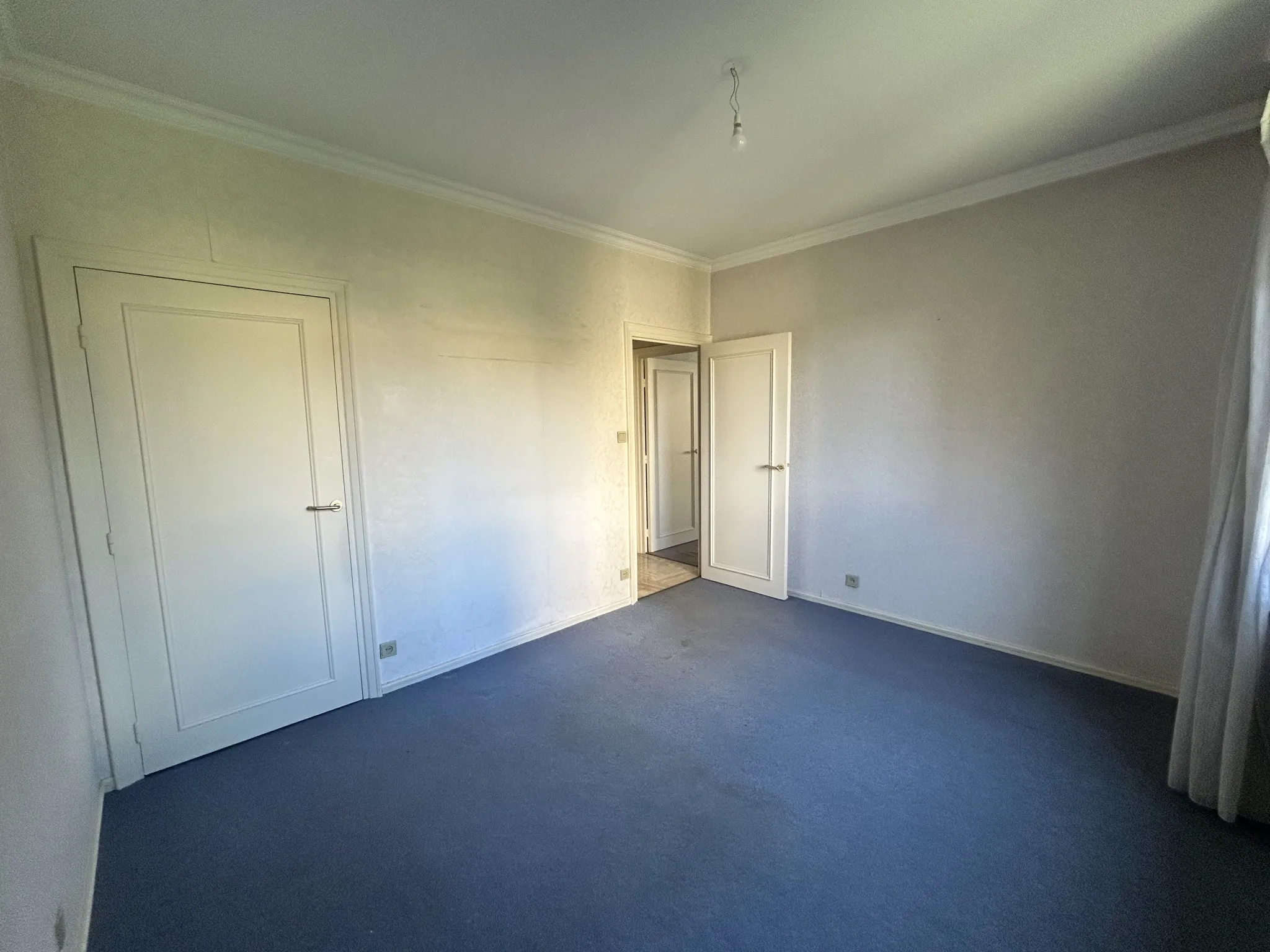Appartement F6 de 151,37 m² avec 4 chambres et deux terrasses à Saint-Étienne 