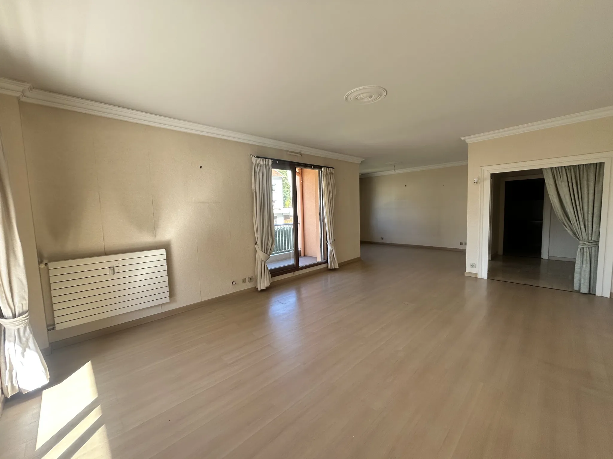Appartement F6 de 151,37 m² avec 4 chambres et deux terrasses à Saint-Étienne 