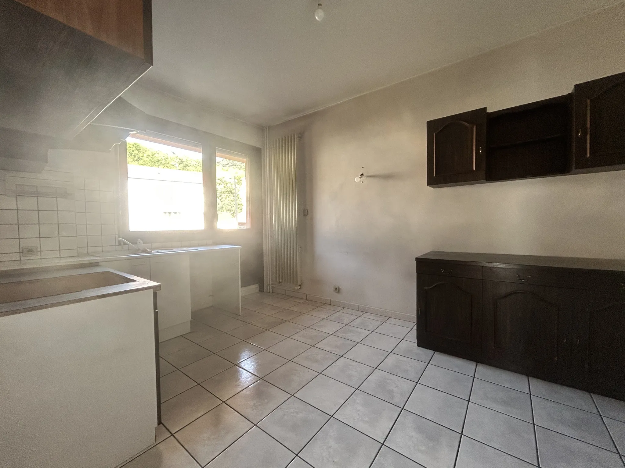 Appartement F6 de 151,37 m² avec 4 chambres et deux terrasses à Saint-Étienne 
