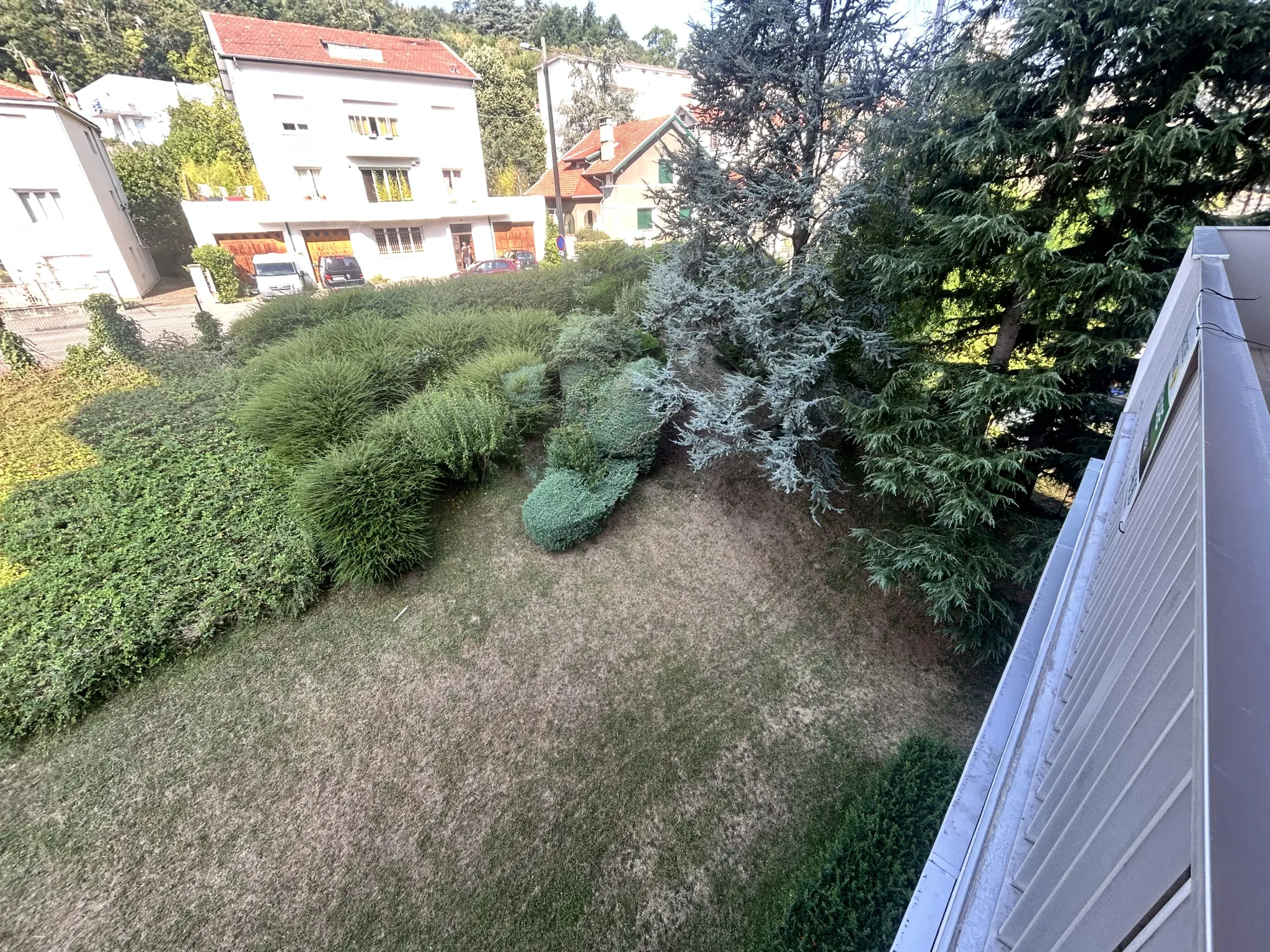 Appartement F6 de 151,37 m² avec 4 chambres et deux terrasses à Saint-Étienne 
