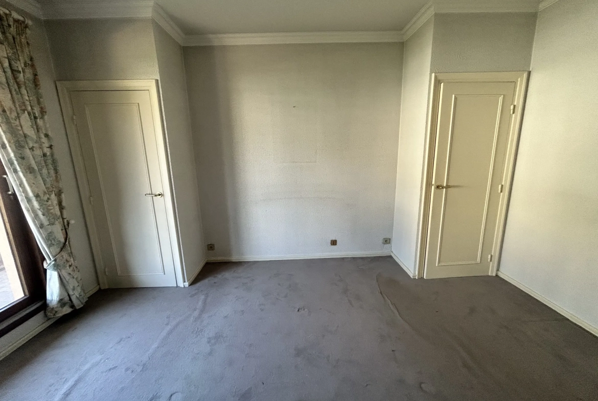Appartement F6 de 151,37 m² avec 4 chambres et deux terrasses à Saint-Étienne 