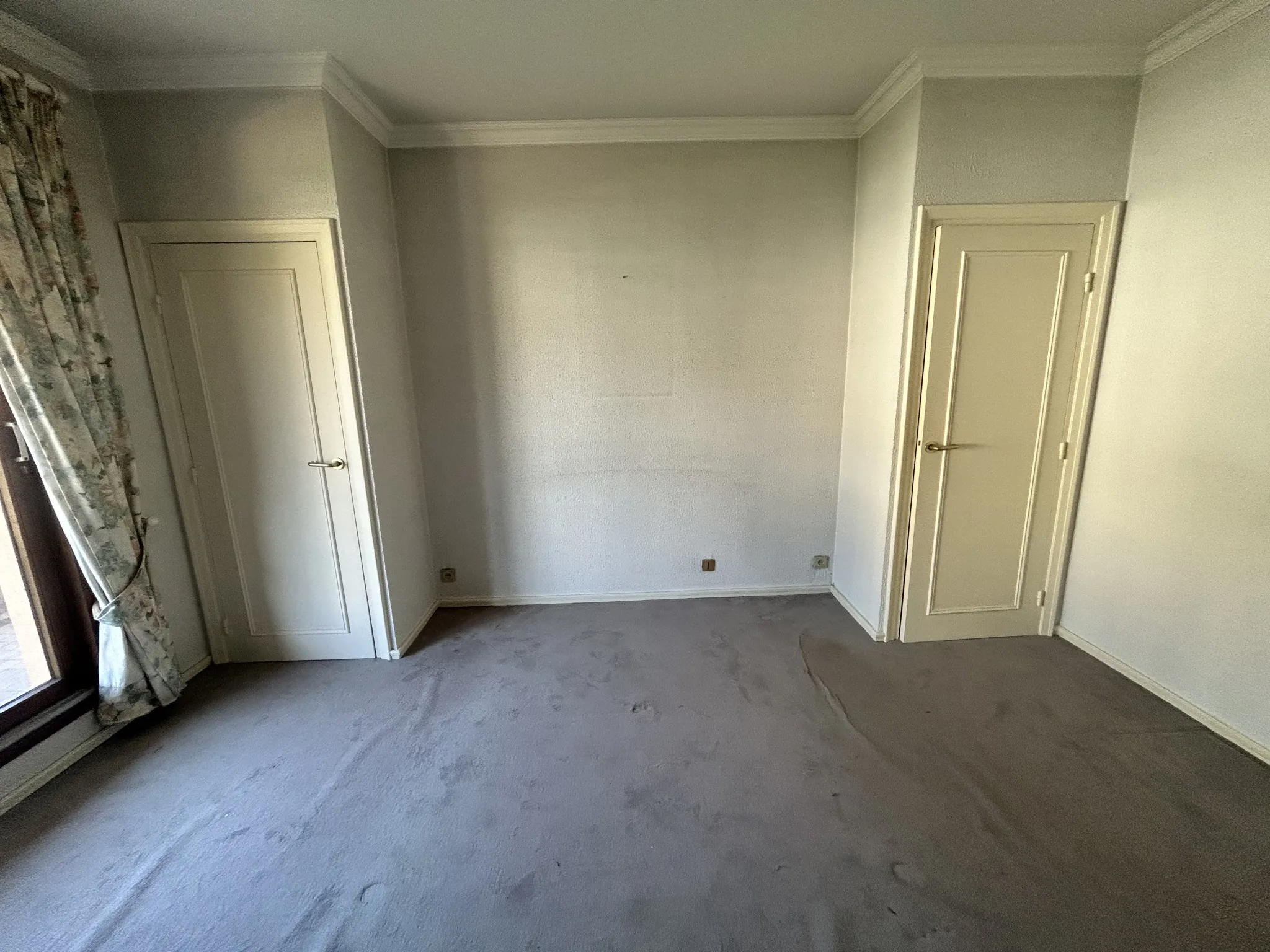 Appartement F6 de 151,37 m² avec 4 chambres et deux terrasses à Saint-Étienne 