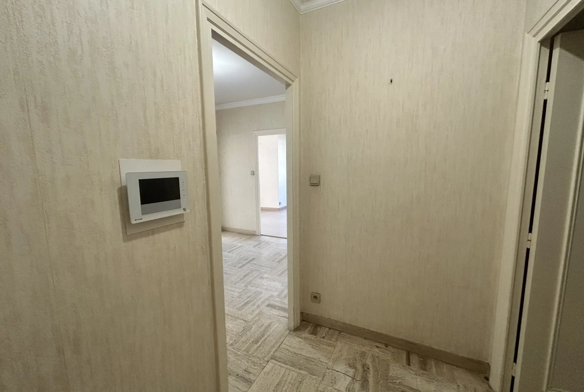Appartement F6 de 151,37 m² avec 4 chambres et deux terrasses à Saint-Étienne 