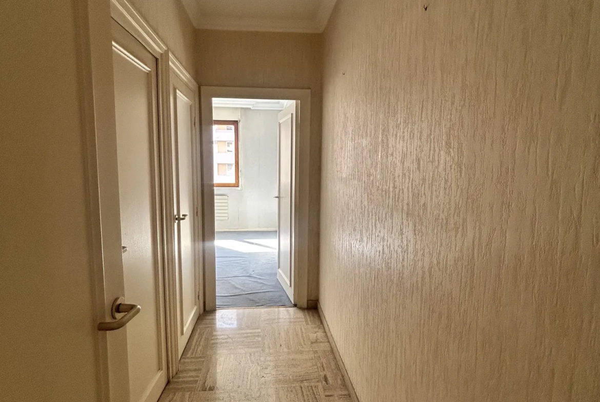 Appartement F6 de 151,37 m² avec 4 chambres et deux terrasses à Saint-Étienne 