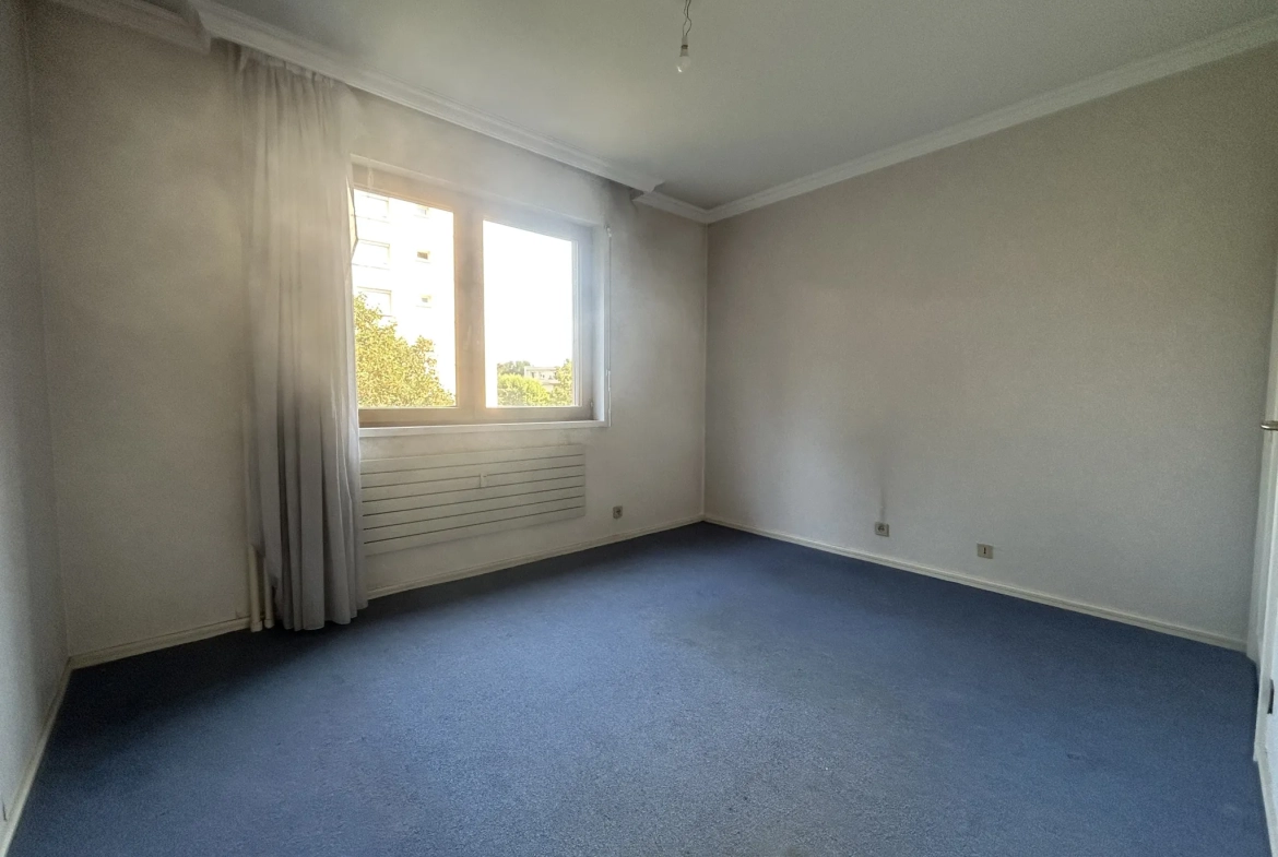 Appartement F6 de 151,37 m² avec 4 chambres et deux terrasses à Saint-Étienne 