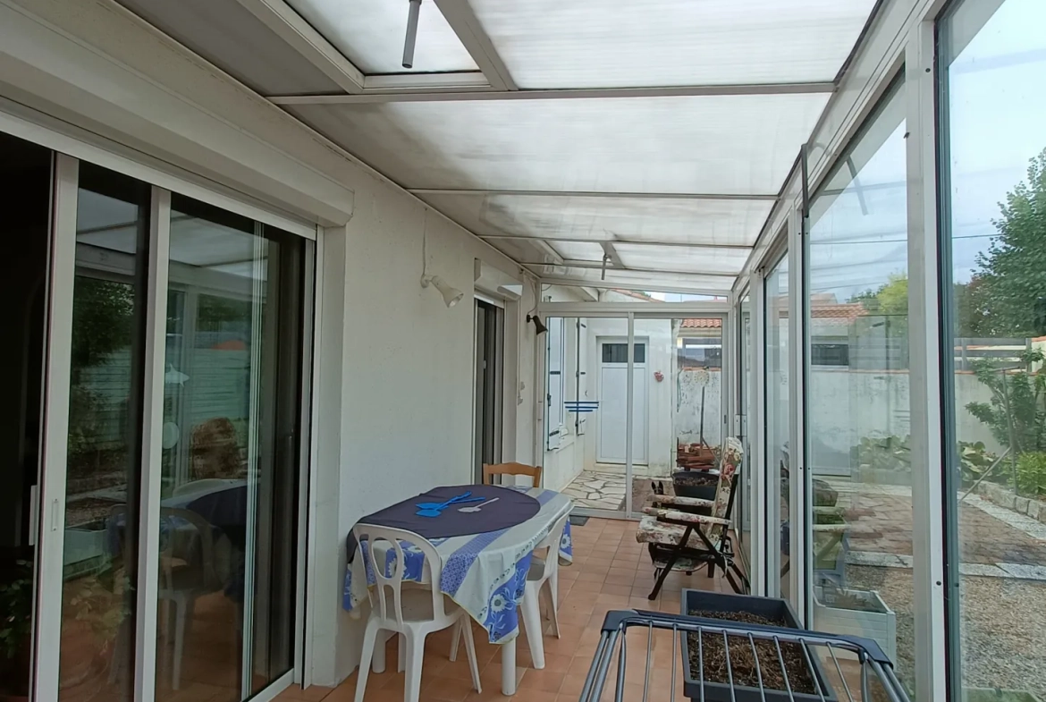 Maison à vendre à La Rochelle – 77 m² avec garage et jardin dans le quartier de Saint Éloi 