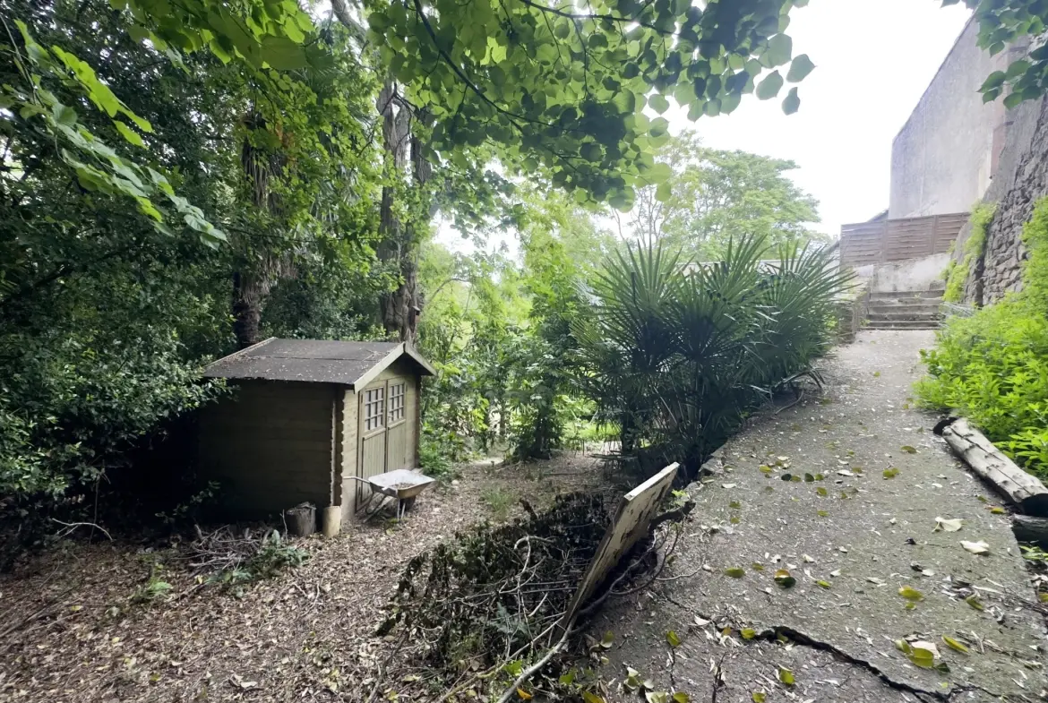 Maison T4 avec jardin arboré à Trèbes, secteur calme et recherché 