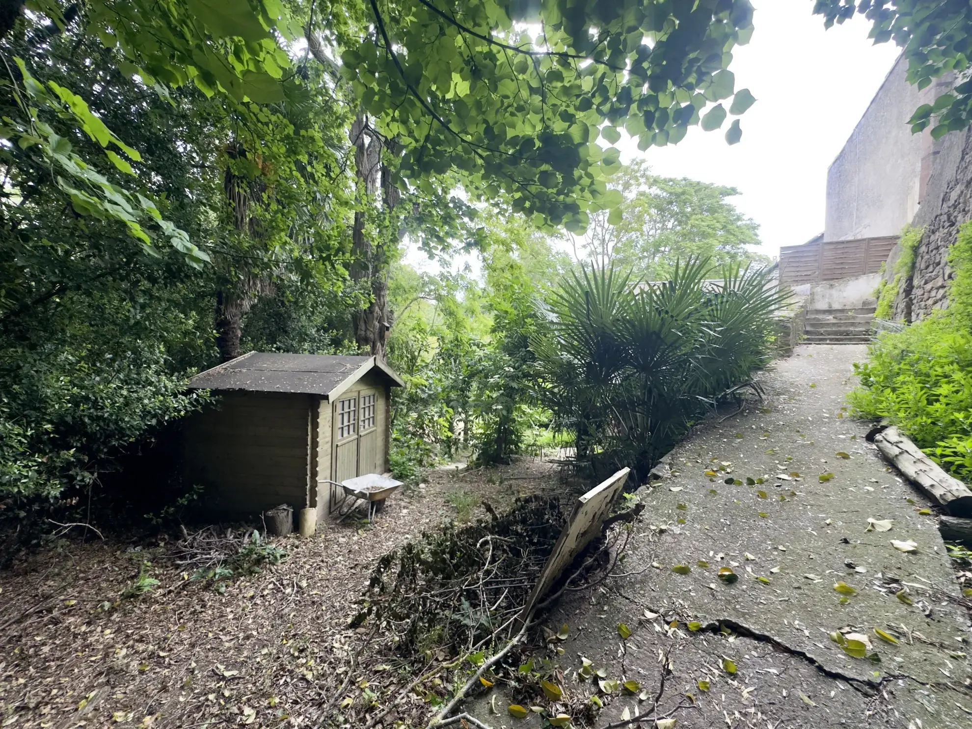 Maison T4 avec jardin arboré à Trèbes, secteur calme et recherché 