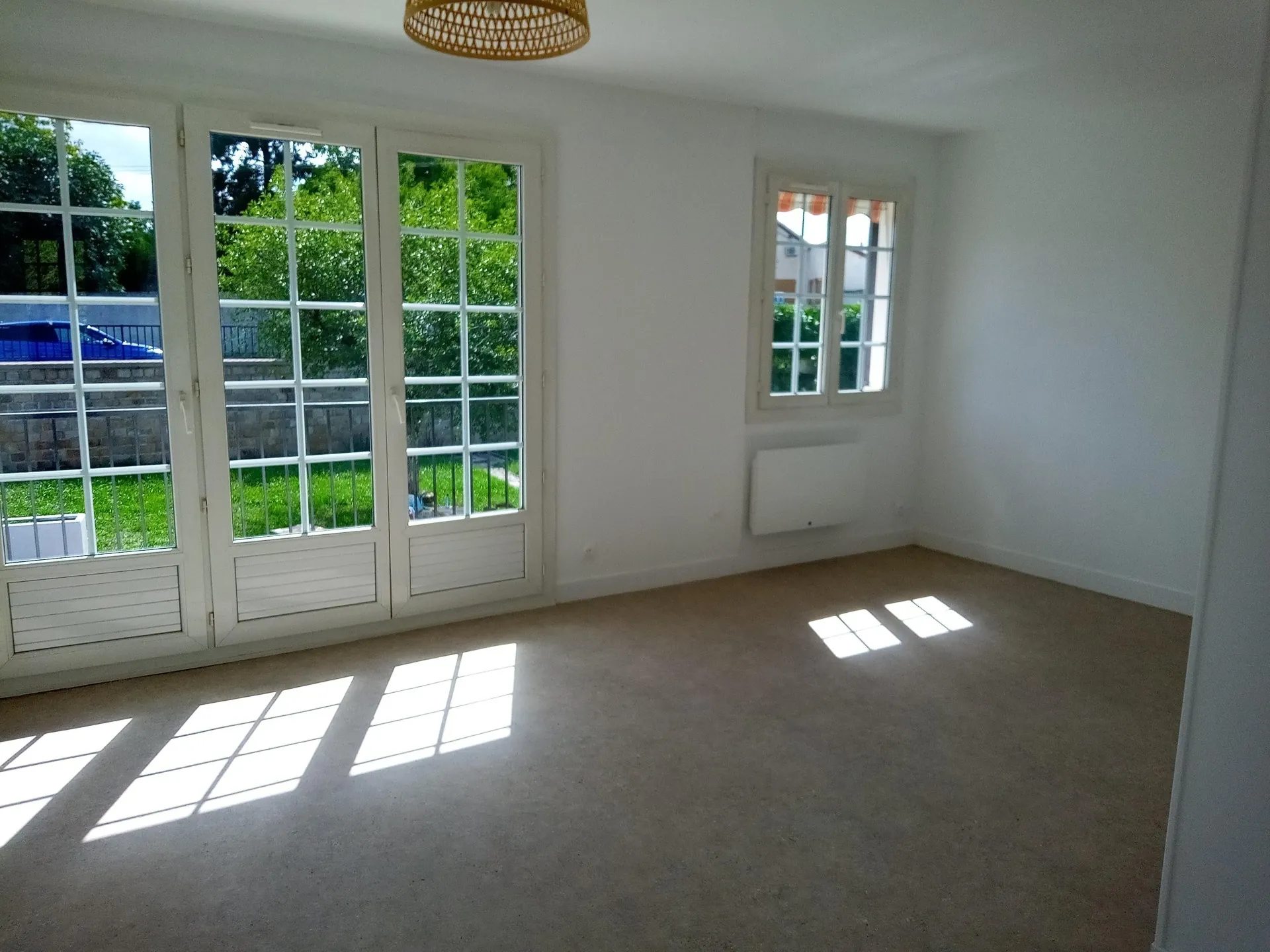 Maison à Coulanges-les-Nevers de 71 m² avec jardin et garage 